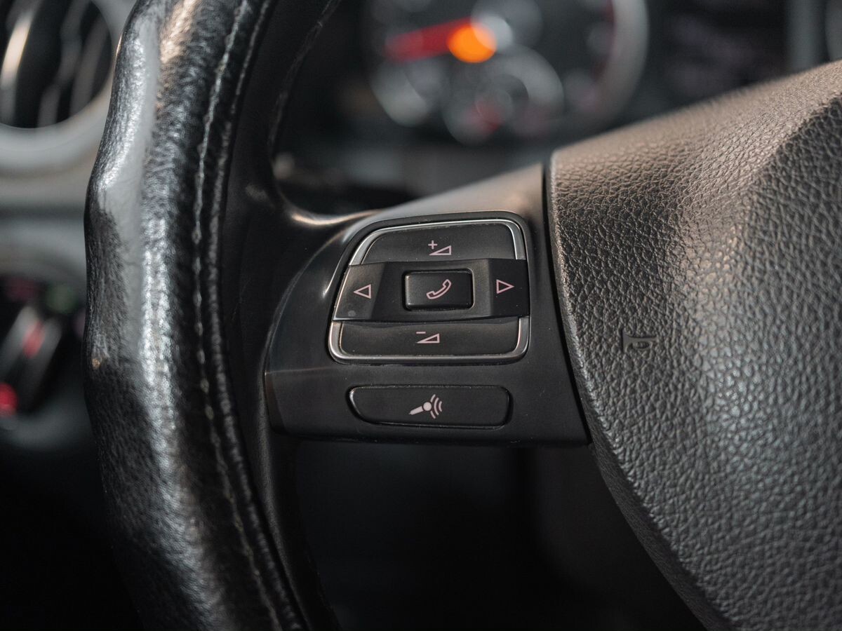 Volkswagen Tiguan 2013 - фото автомобиля