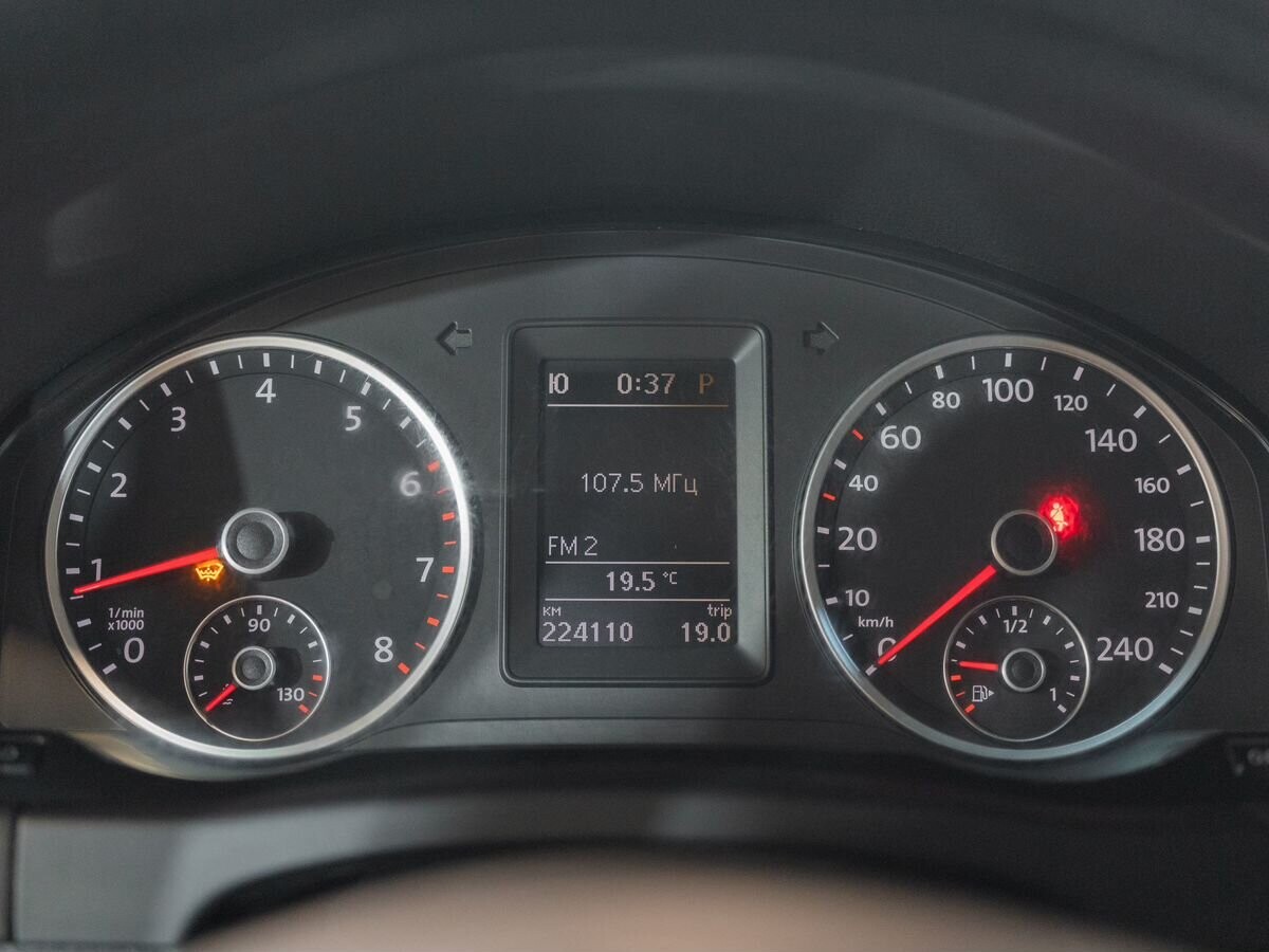 Volkswagen Tiguan 2013 - фото автомобиля