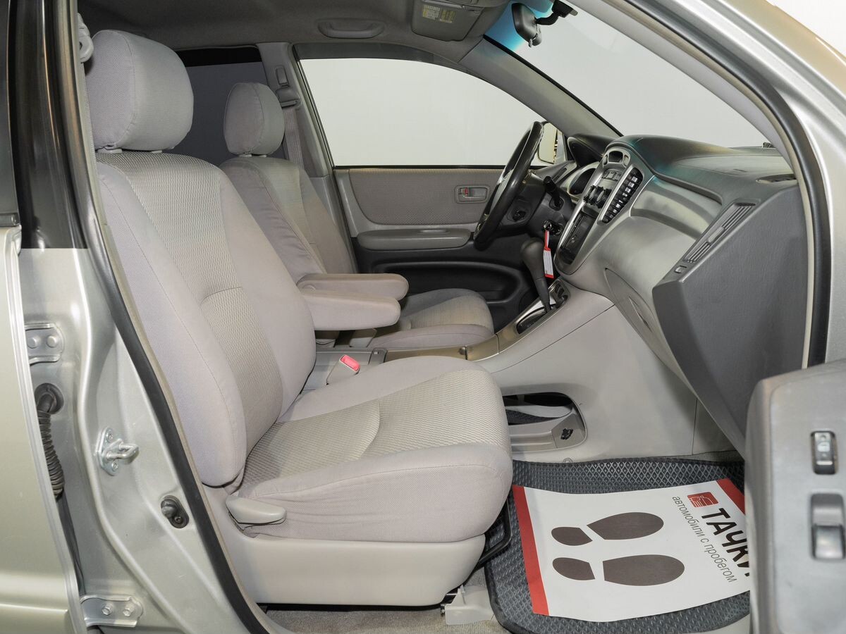 Toyota Highlander 2004 - фото автомобиля