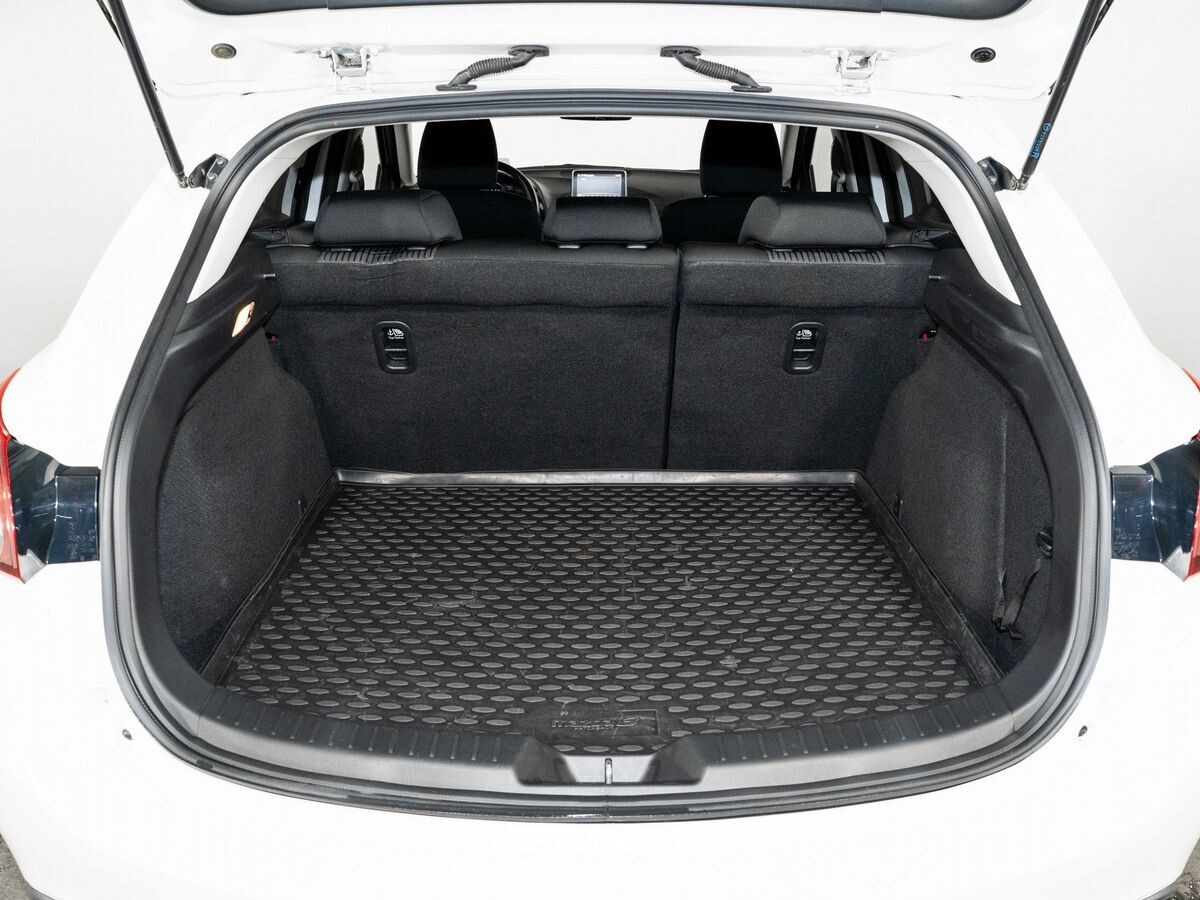 Mazda Mazda3 2014 - фото автомобиля