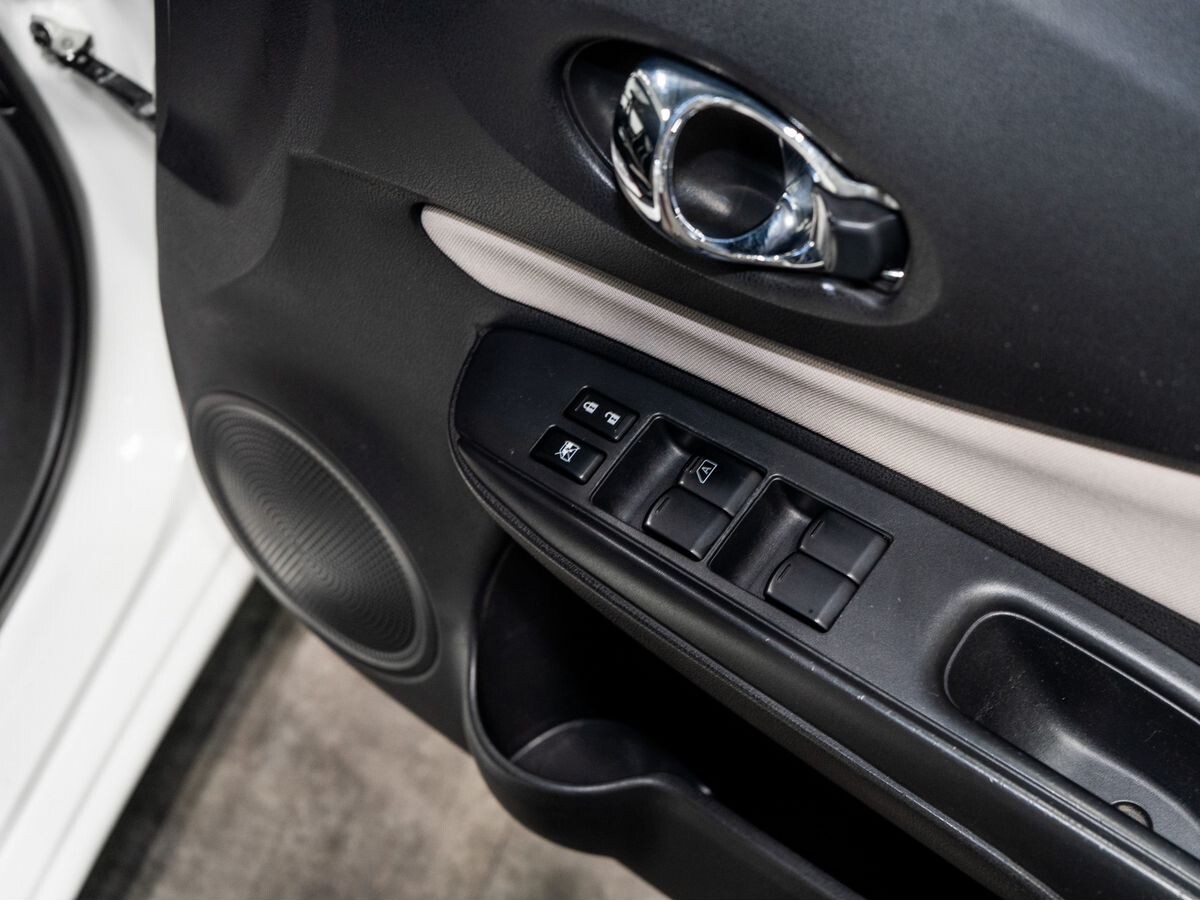 Nissan Note 2018 - фото автомобиля