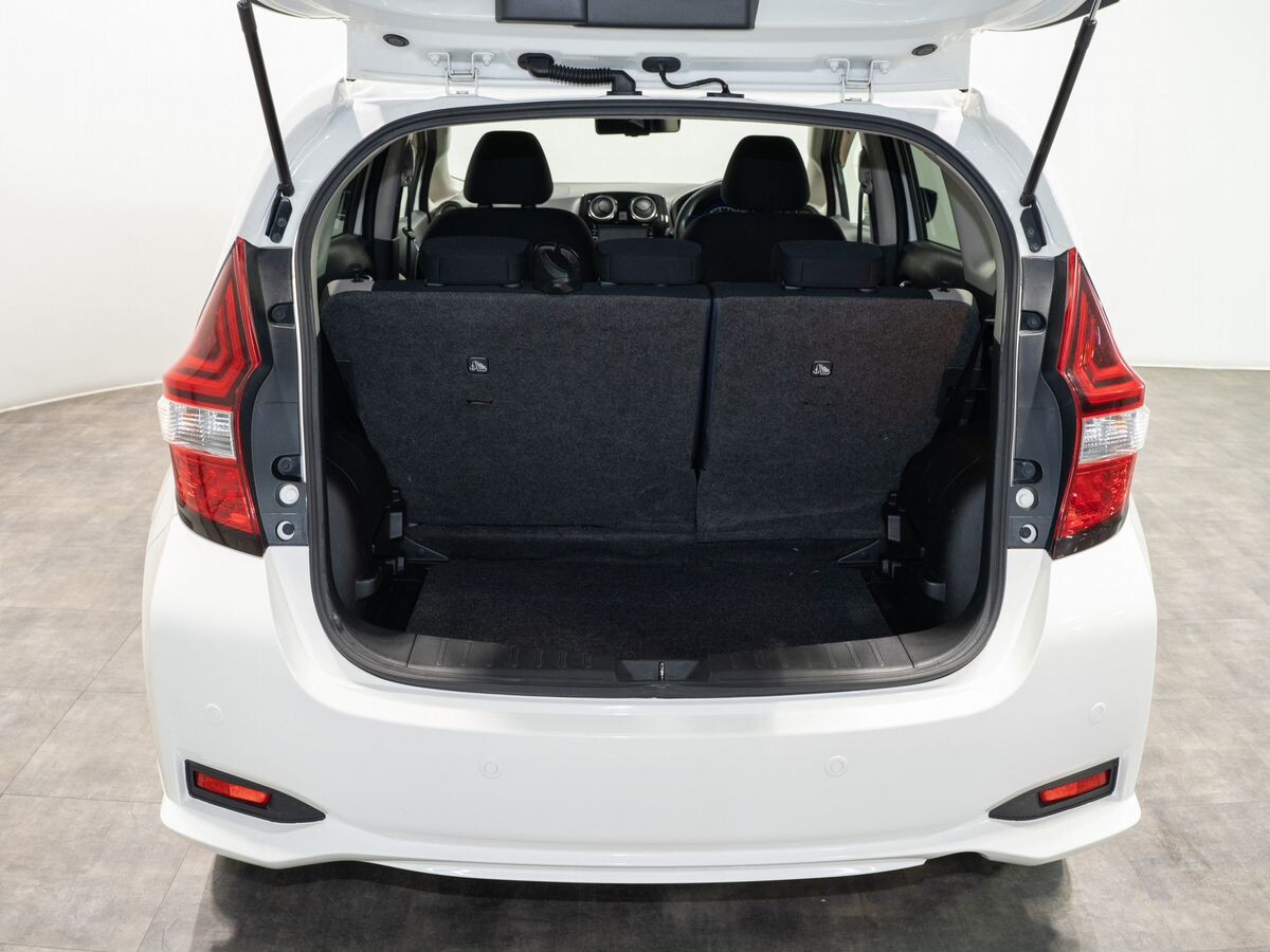 Nissan Note 2018 - фото автомобиля