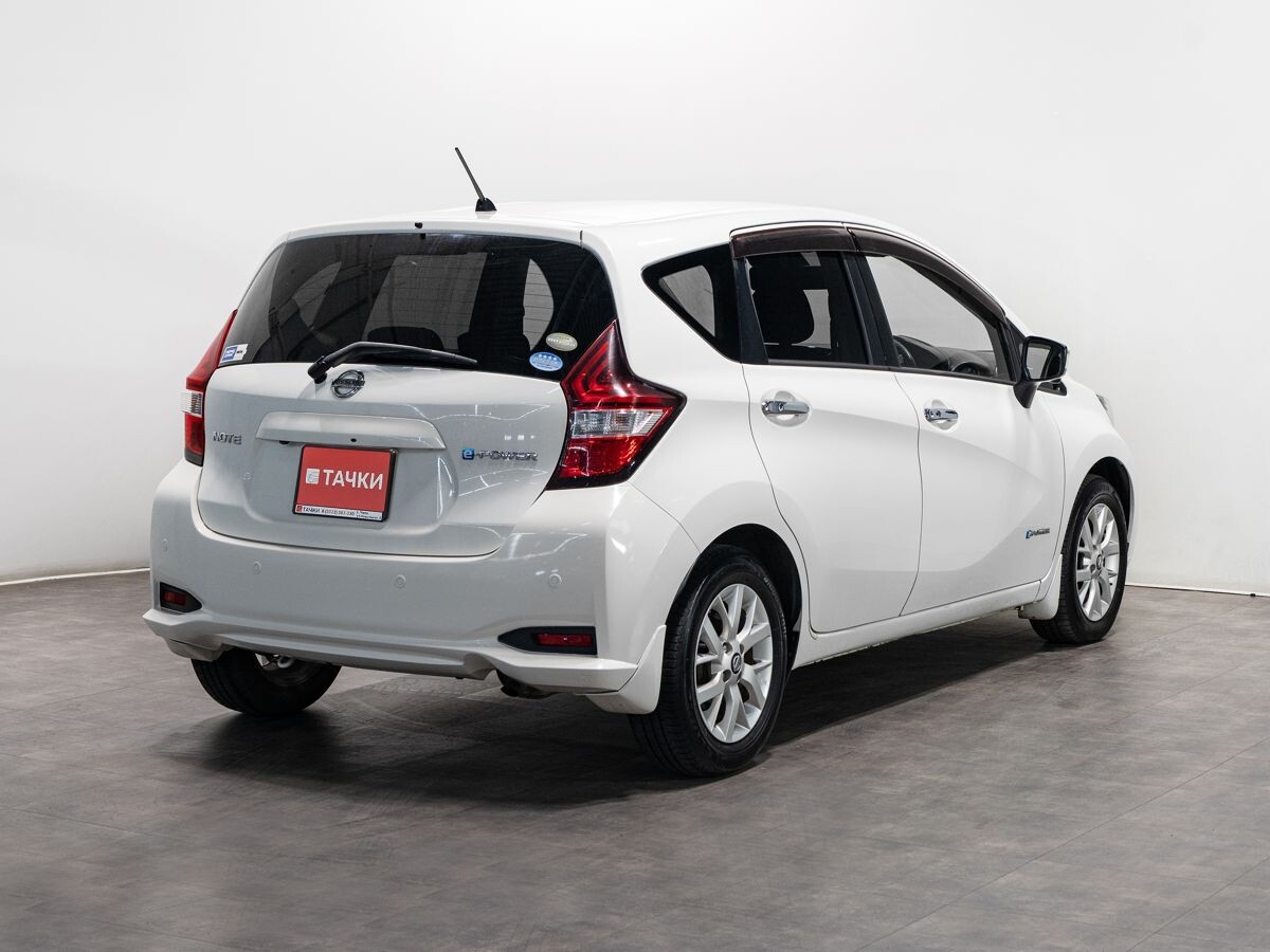 Nissan Note 2018 - фото автомобиля