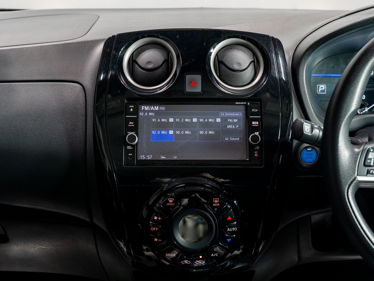 Nissan Note 2018 - фото автомобиля