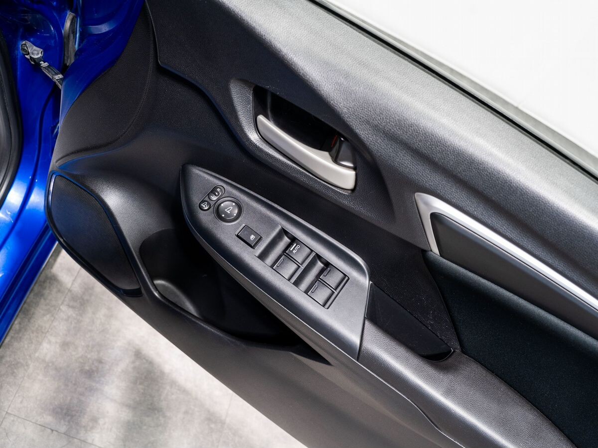 Honda Fit 2013 - фото автомобиля