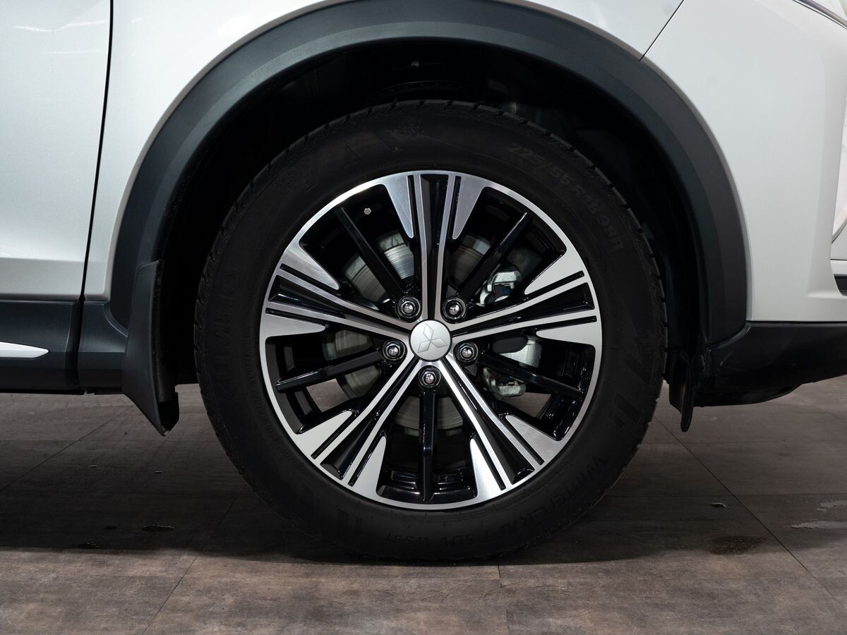 Mitsubishi Eclipse Cross 2018 - фото автомобиля