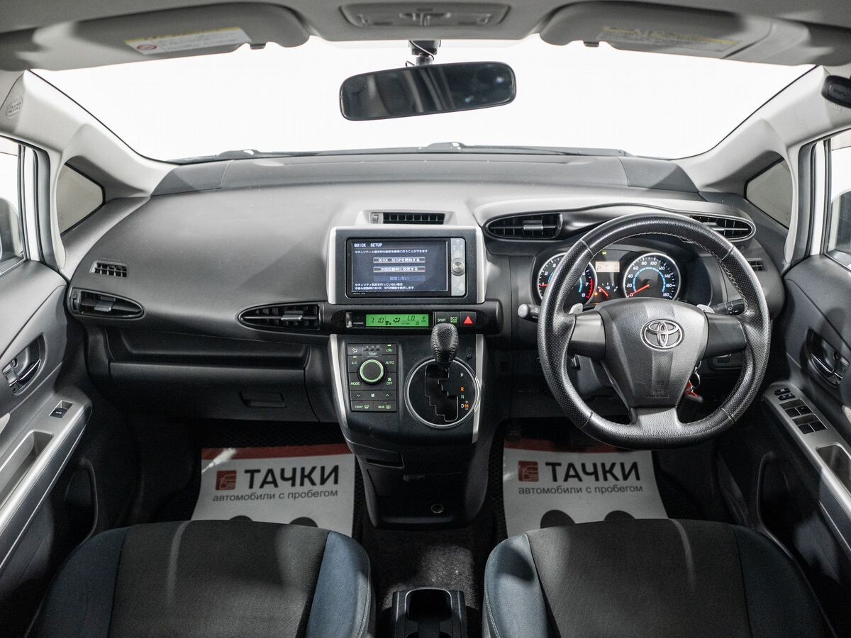 Toyota Wish 2009 - фото автомобиля