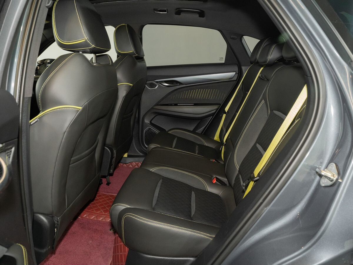 Geely Tugella 2021 - фото автомобиля