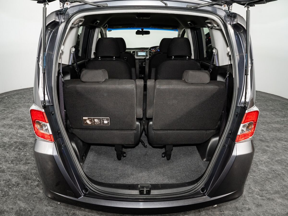 Honda Freed 2014 - фото автомобиля