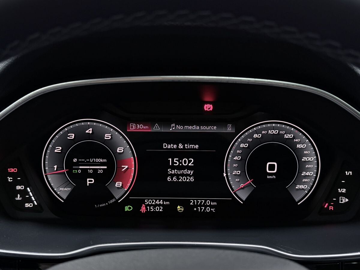 Audi Q3 2022 - фото автомобиля