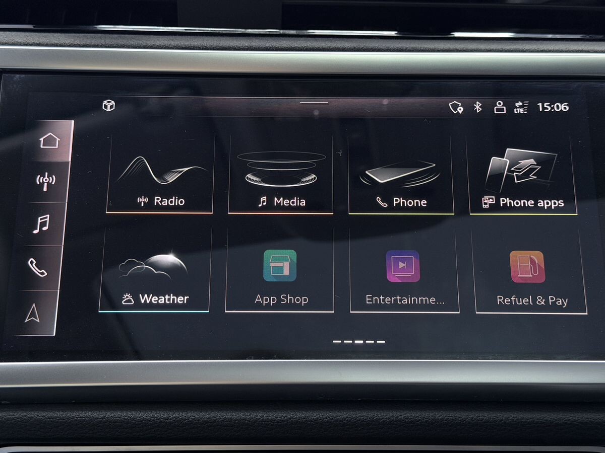 Audi Q3 2022 - фото автомобиля