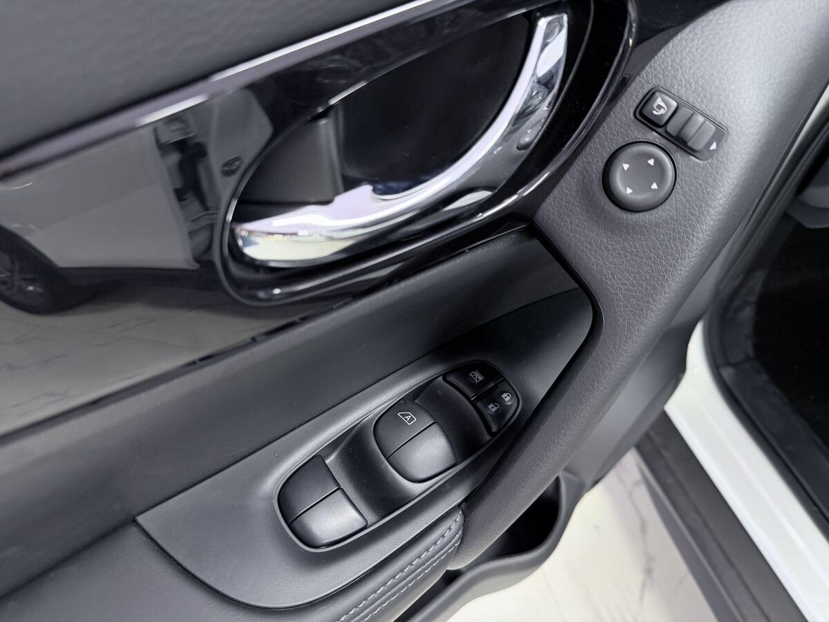 Nissan X-Trail 2026 - фото автомобиля