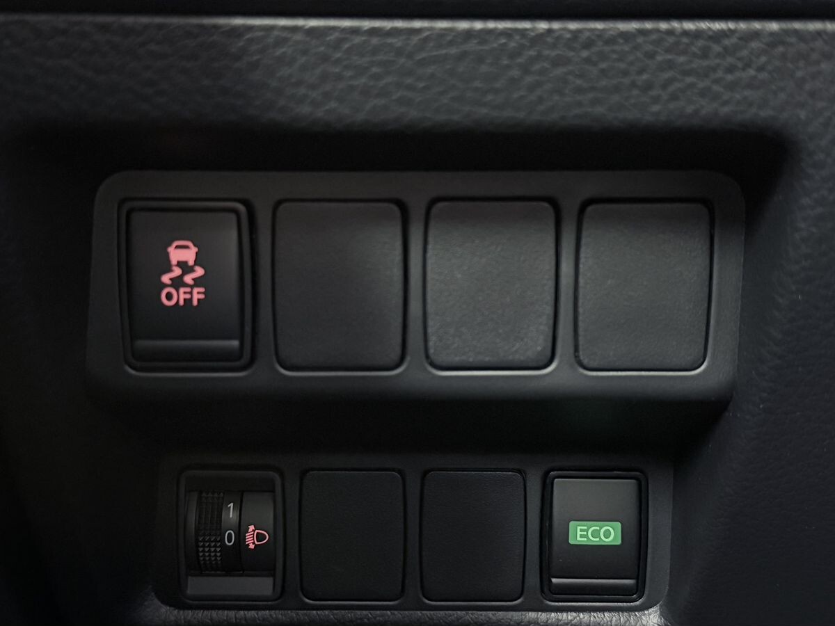Nissan X-Trail 2026 - фото автомобиля