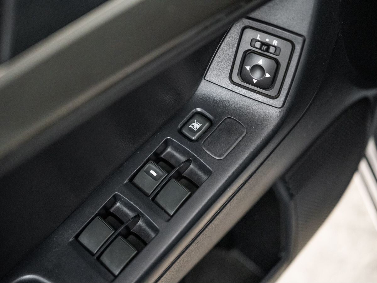 Mitsubishi Lancer 2012 - фото автомобиля