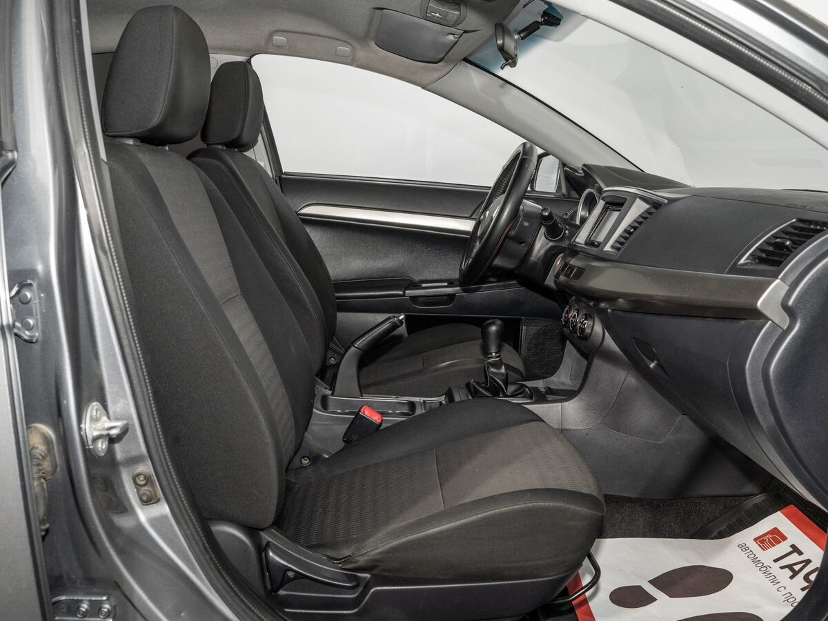 Mitsubishi Lancer 2012 - фото автомобиля