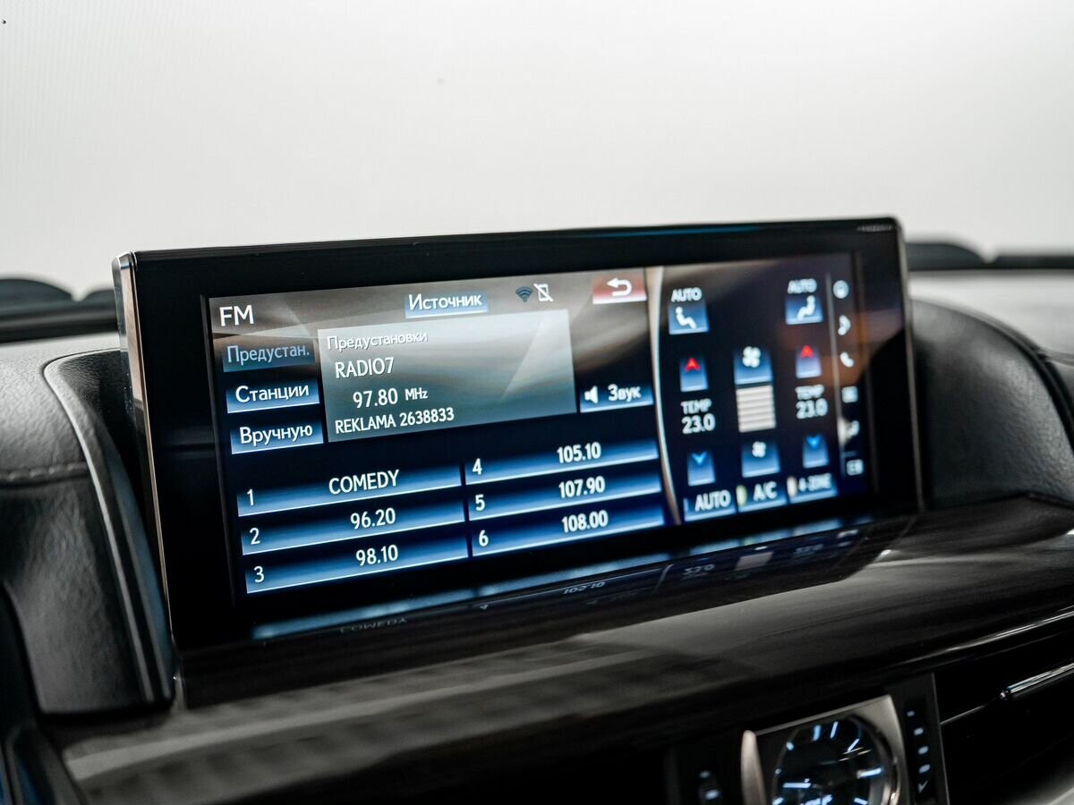 Lexus LX570 2016 - фото автомобиля