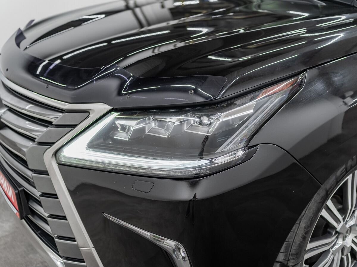 Lexus LX570 2016 - фото автомобиля