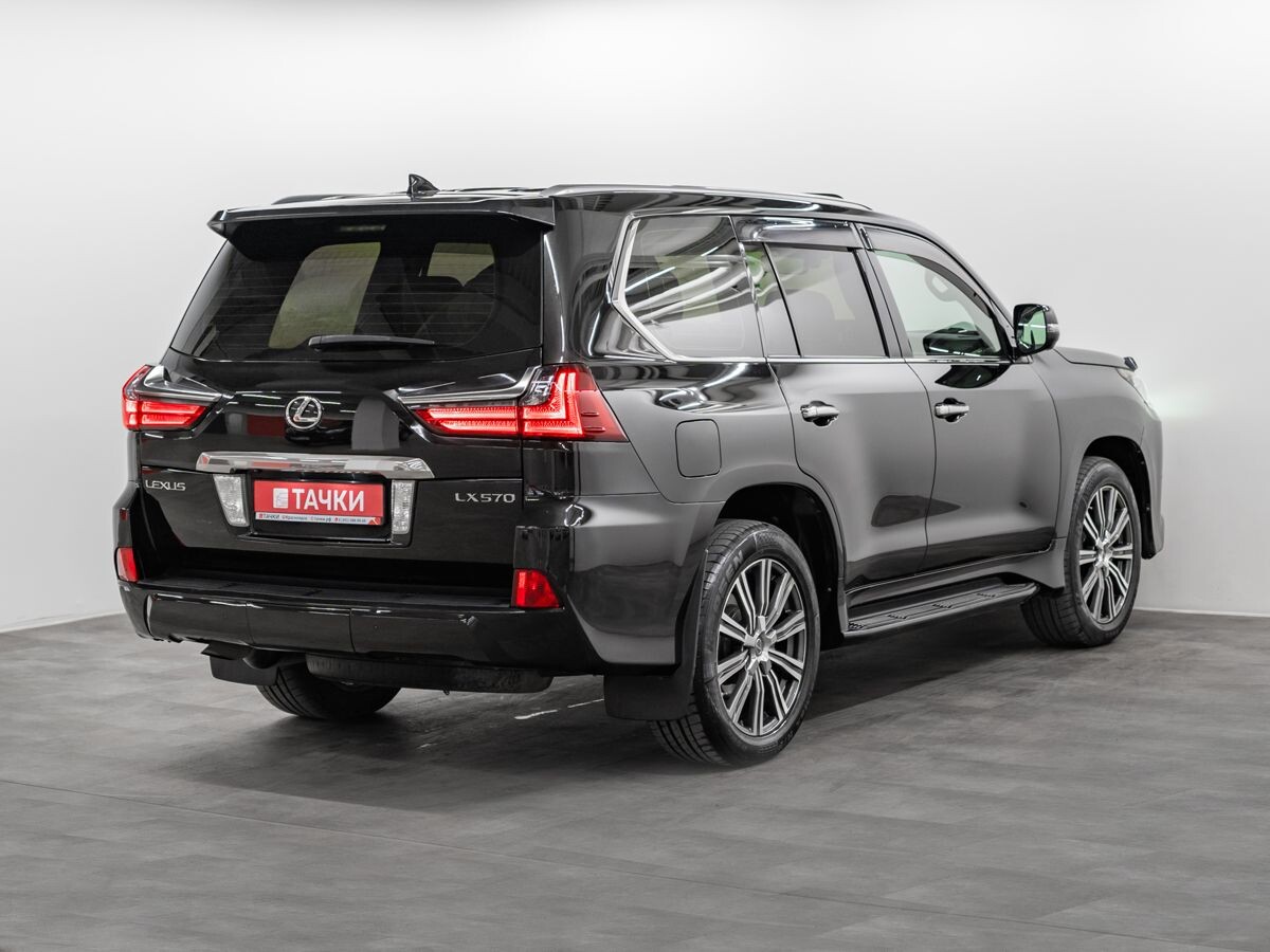 Lexus LX570 2016 - фото автомобиля