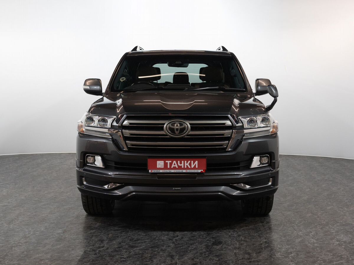 Toyota Land Cruiser 2018 - фото автомобиля
