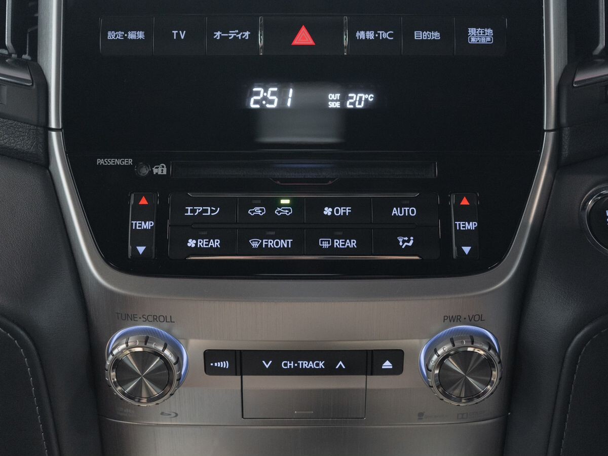 Toyota Land Cruiser 2018 - фото автомобиля