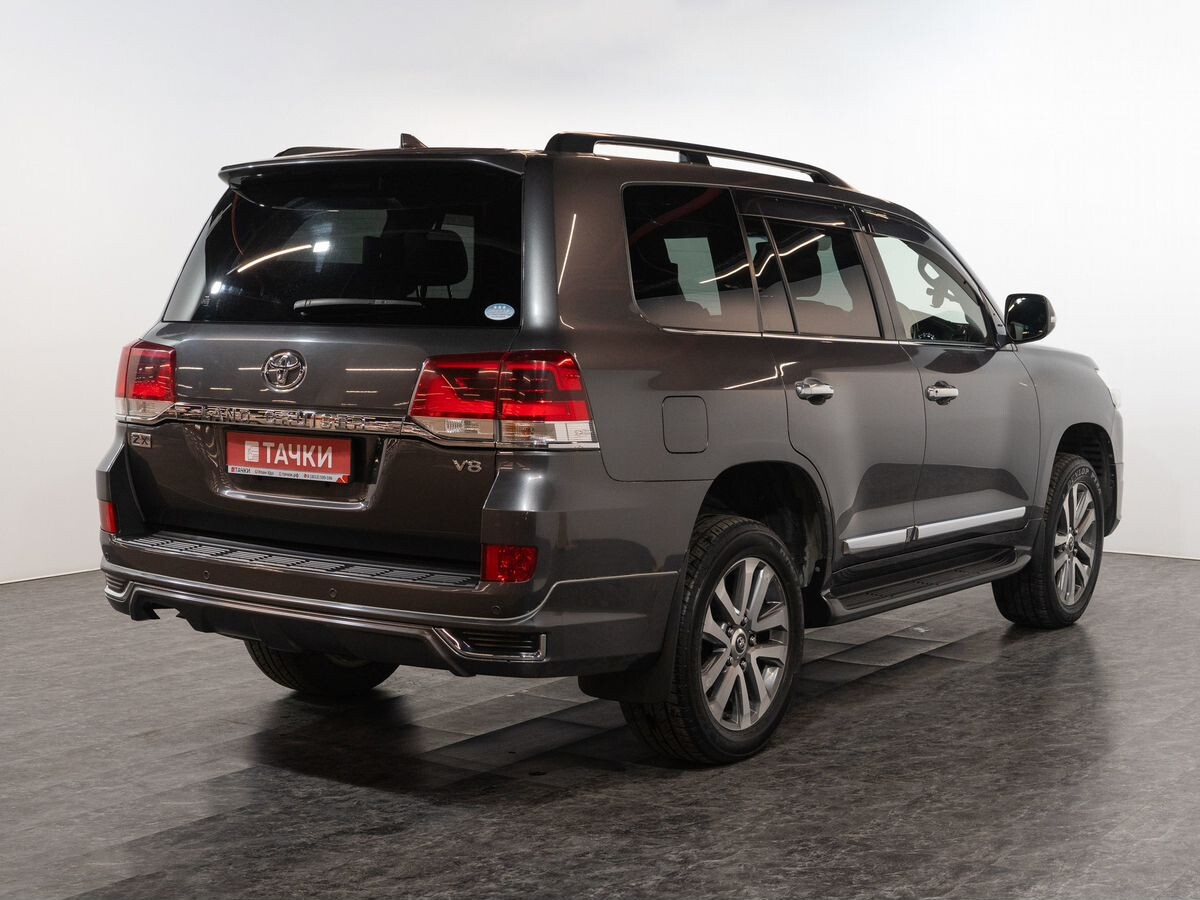 Toyota Land Cruiser 2018 - фото автомобиля