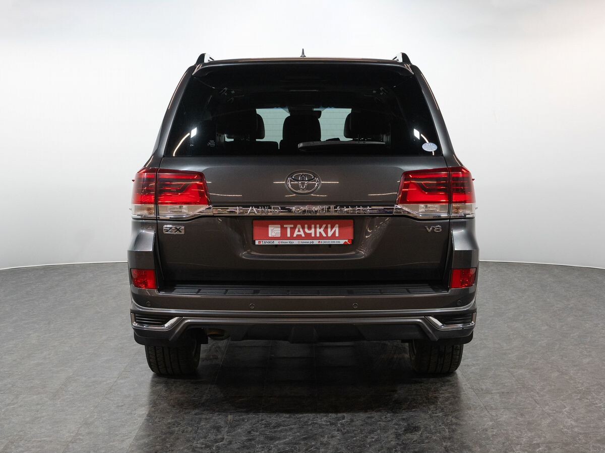 Toyota Land Cruiser 2018 - фото автомобиля