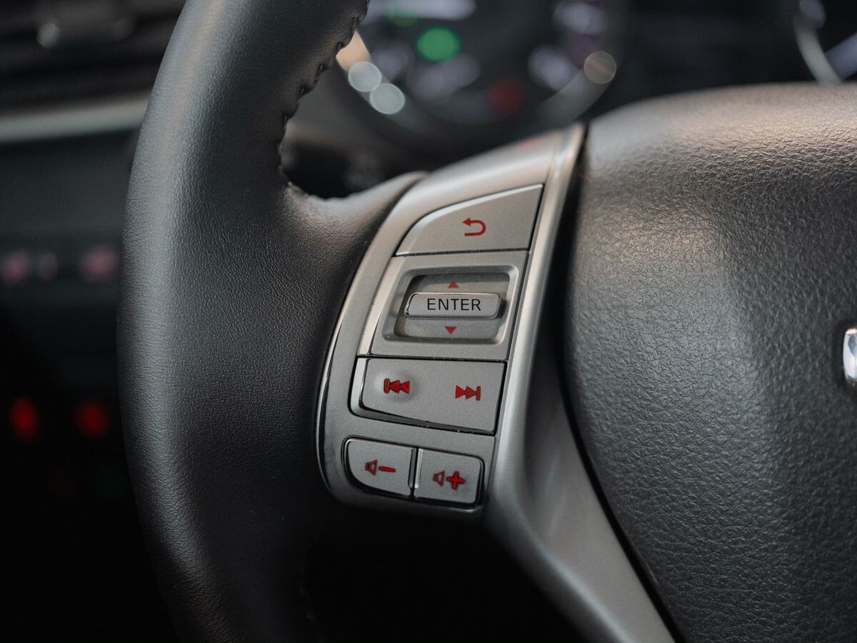 Nissan X-Trail 2015 - фото автомобиля
