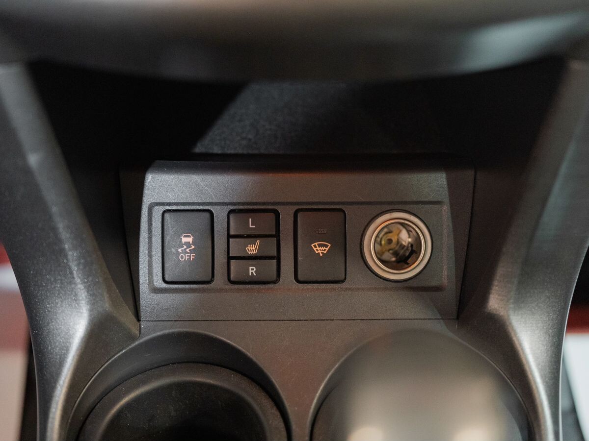 Toyota RAV4 2011 - фото автомобиля