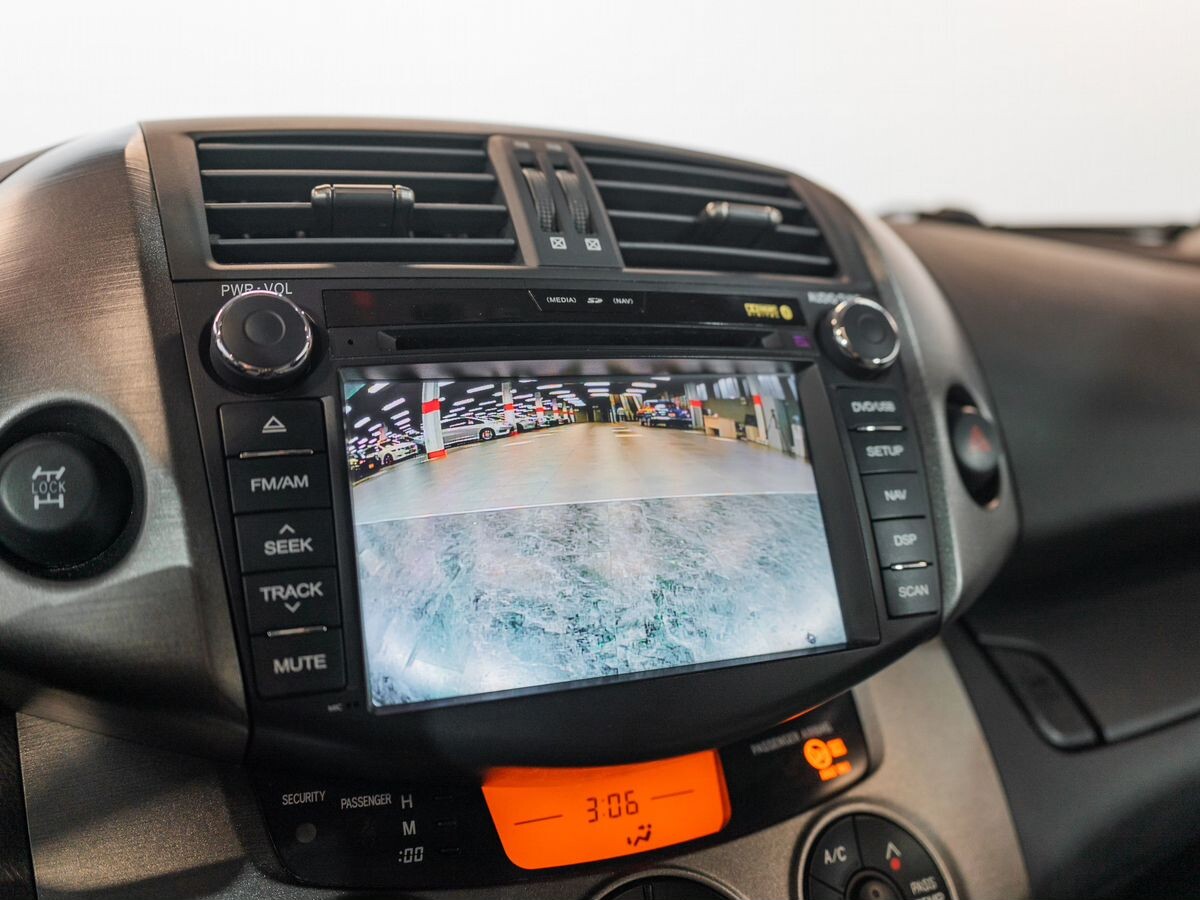 Toyota RAV4 2011 - фото автомобиля