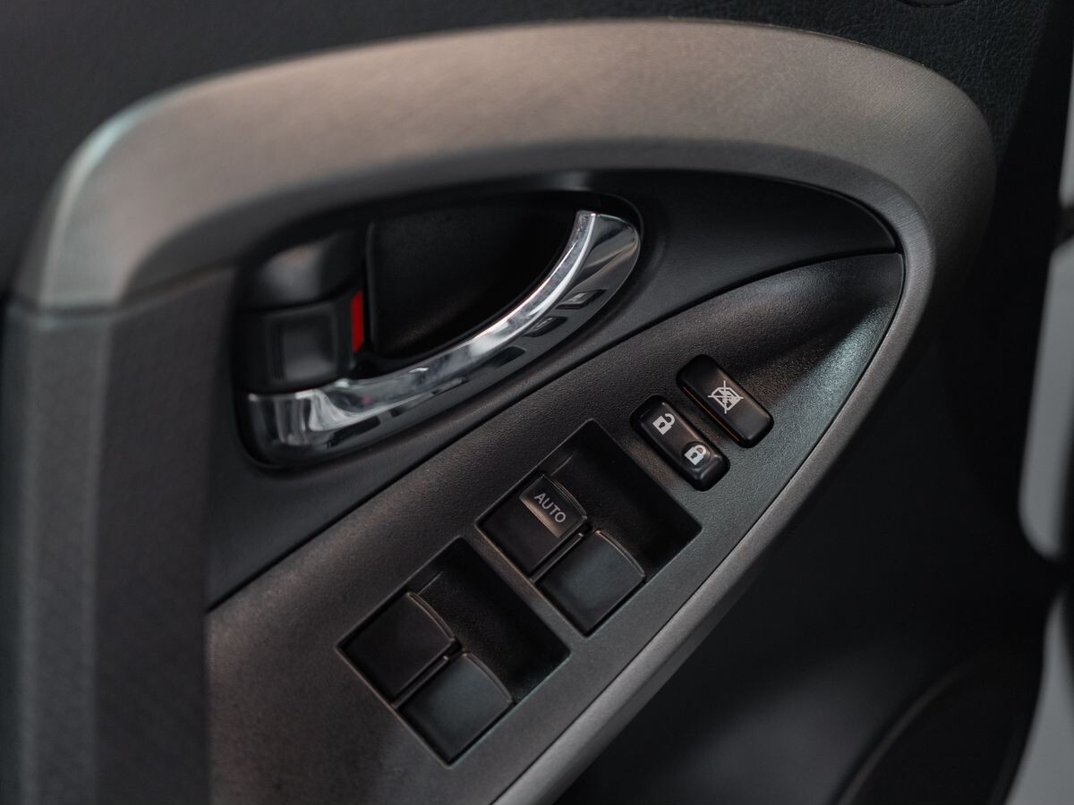Toyota RAV4 2011 - фото автомобиля