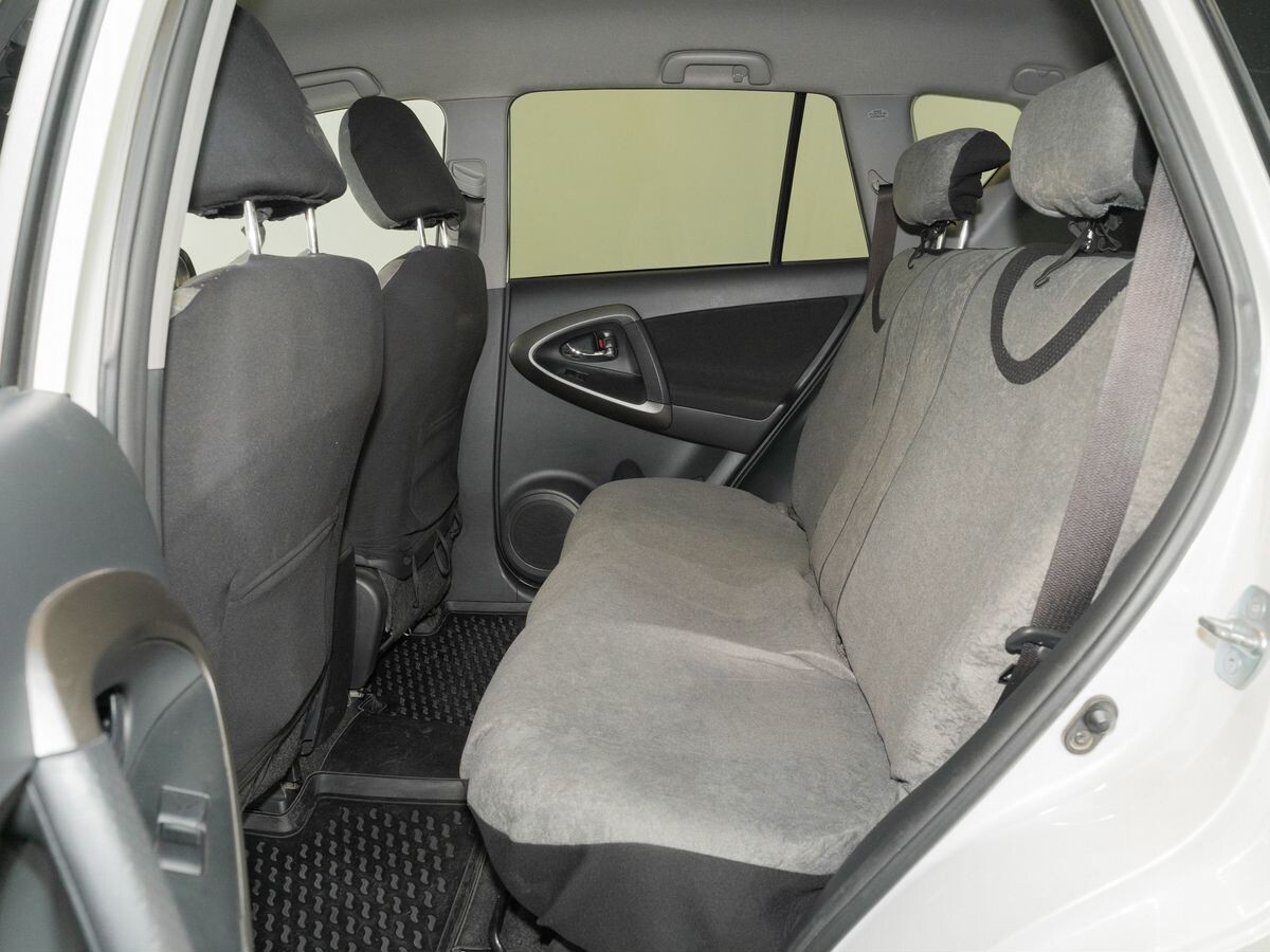 Toyota RAV4 2011 - фото автомобиля