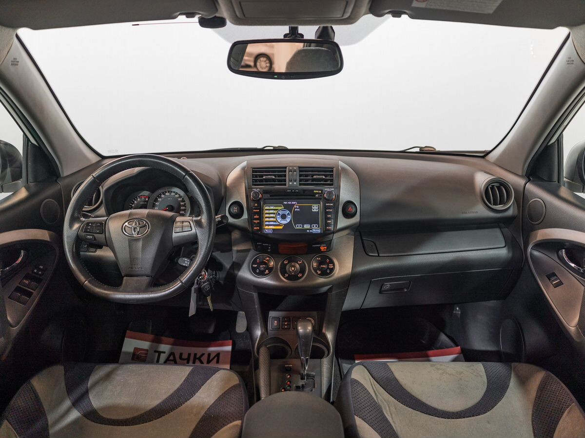 Toyota RAV4 2011 - фото автомобиля