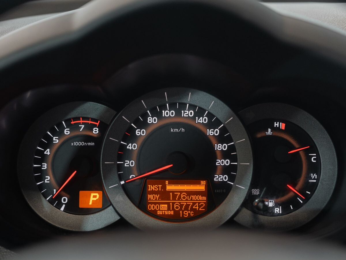 Toyota RAV4 2011 - фото автомобиля