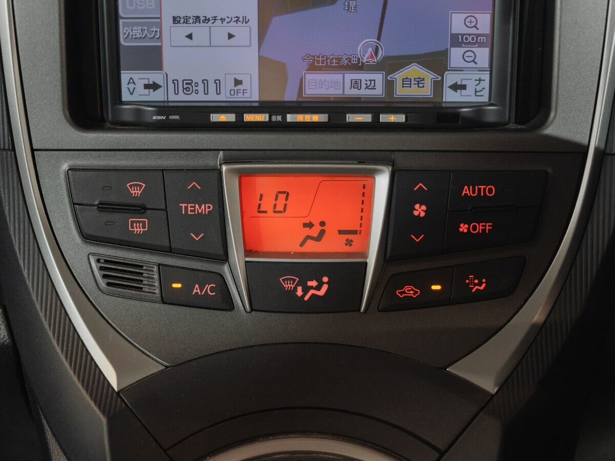 Toyota Ractis 2011 - фото автомобиля