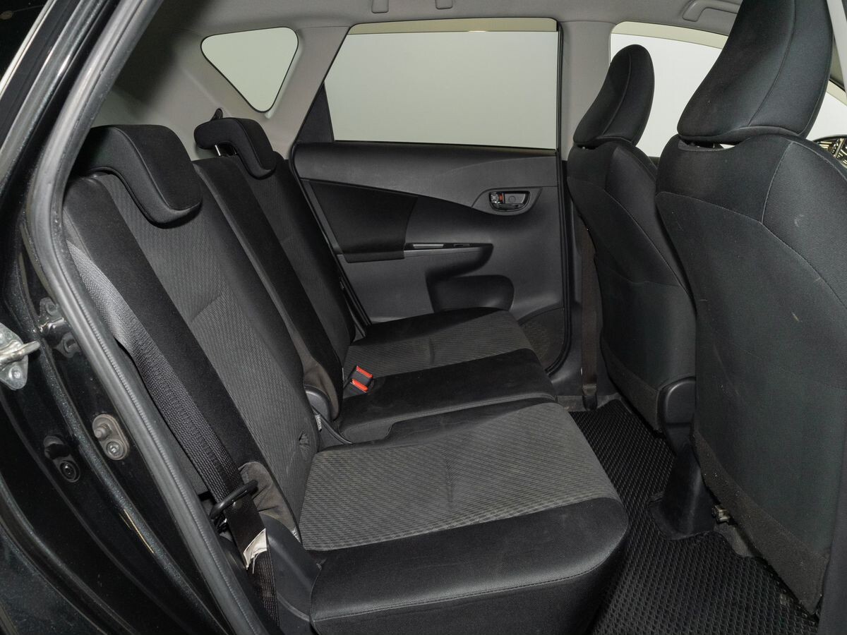 Toyota Ractis 2011 - фото автомобиля