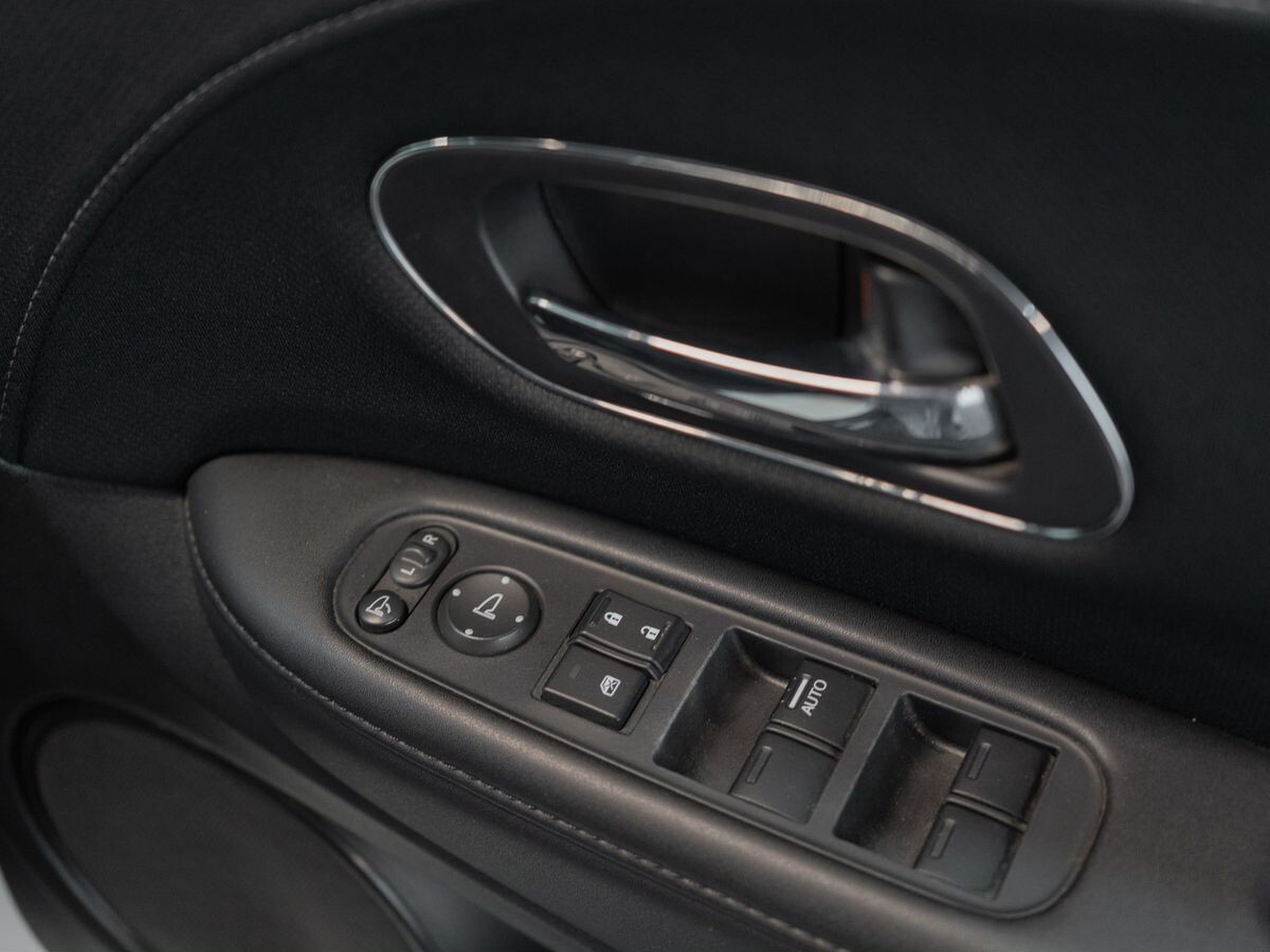 Honda Vezel 2014 - фото автомобиля