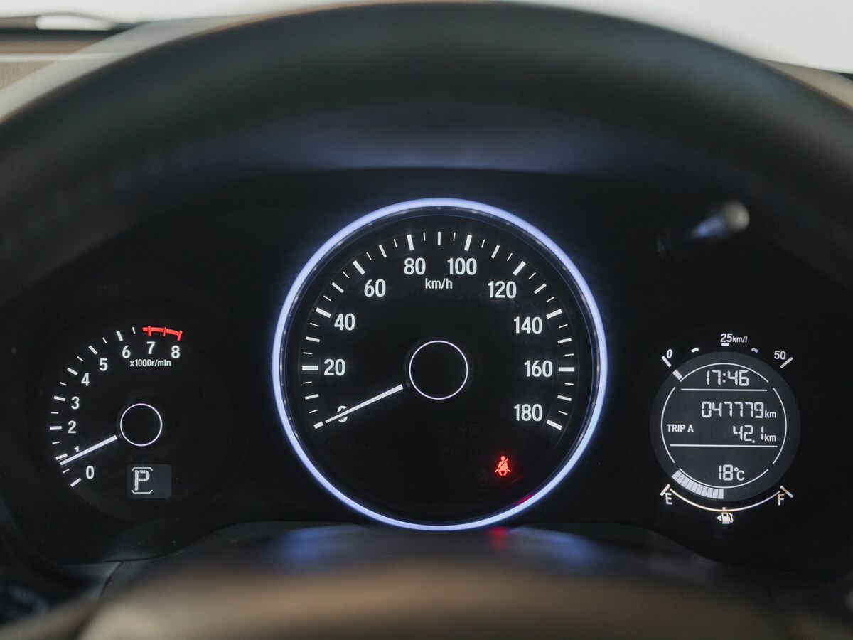 Honda Vezel 2014 - фото автомобиля