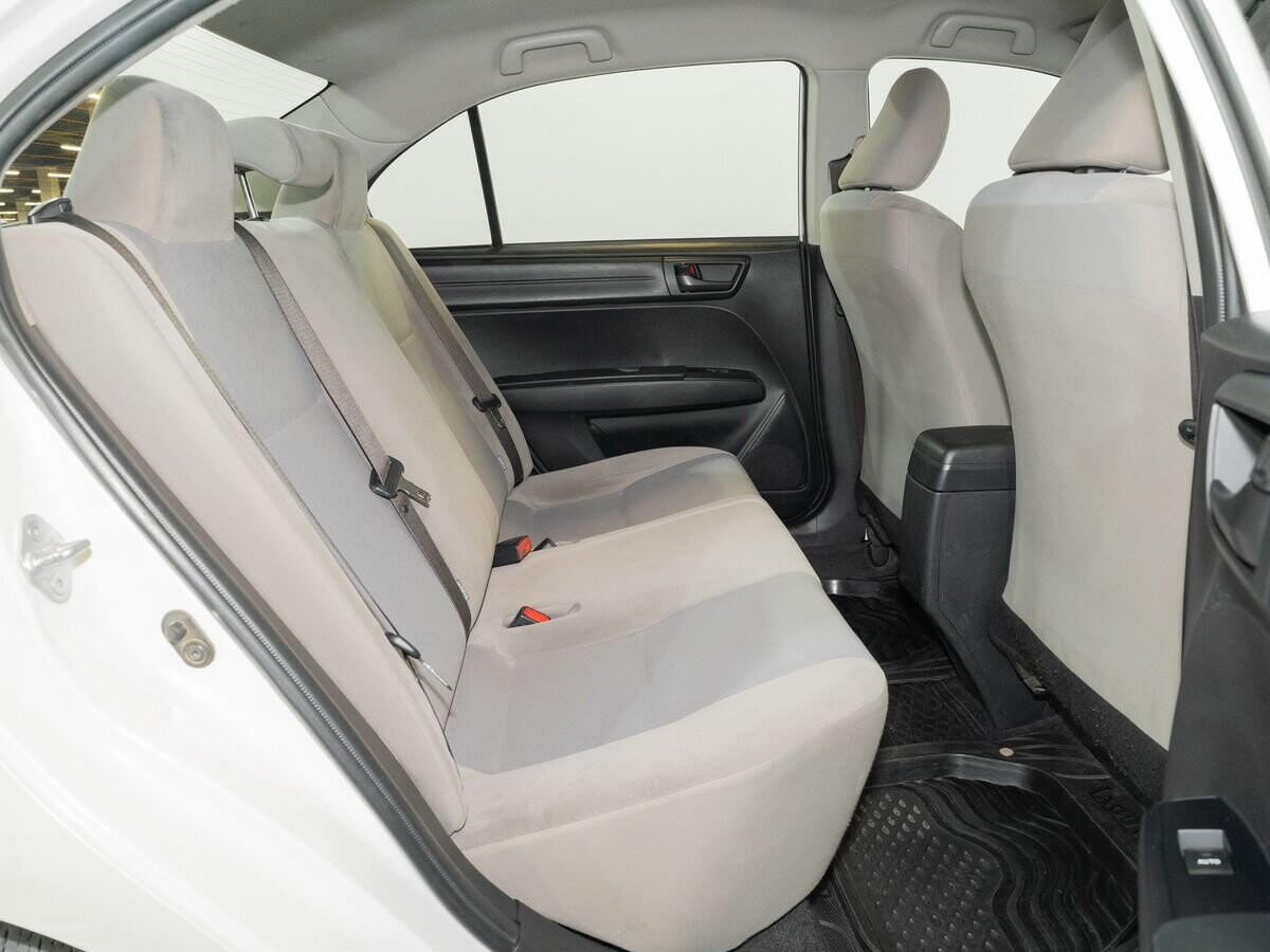 Toyota Corolla Axio 2016 - фото автомобиля