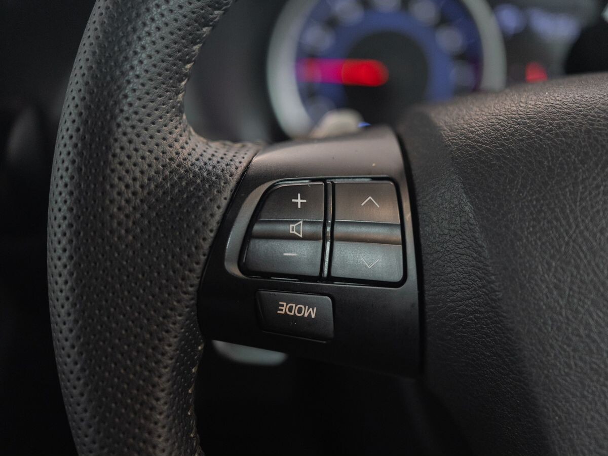 Toyota Wish 2014 - фото автомобиля