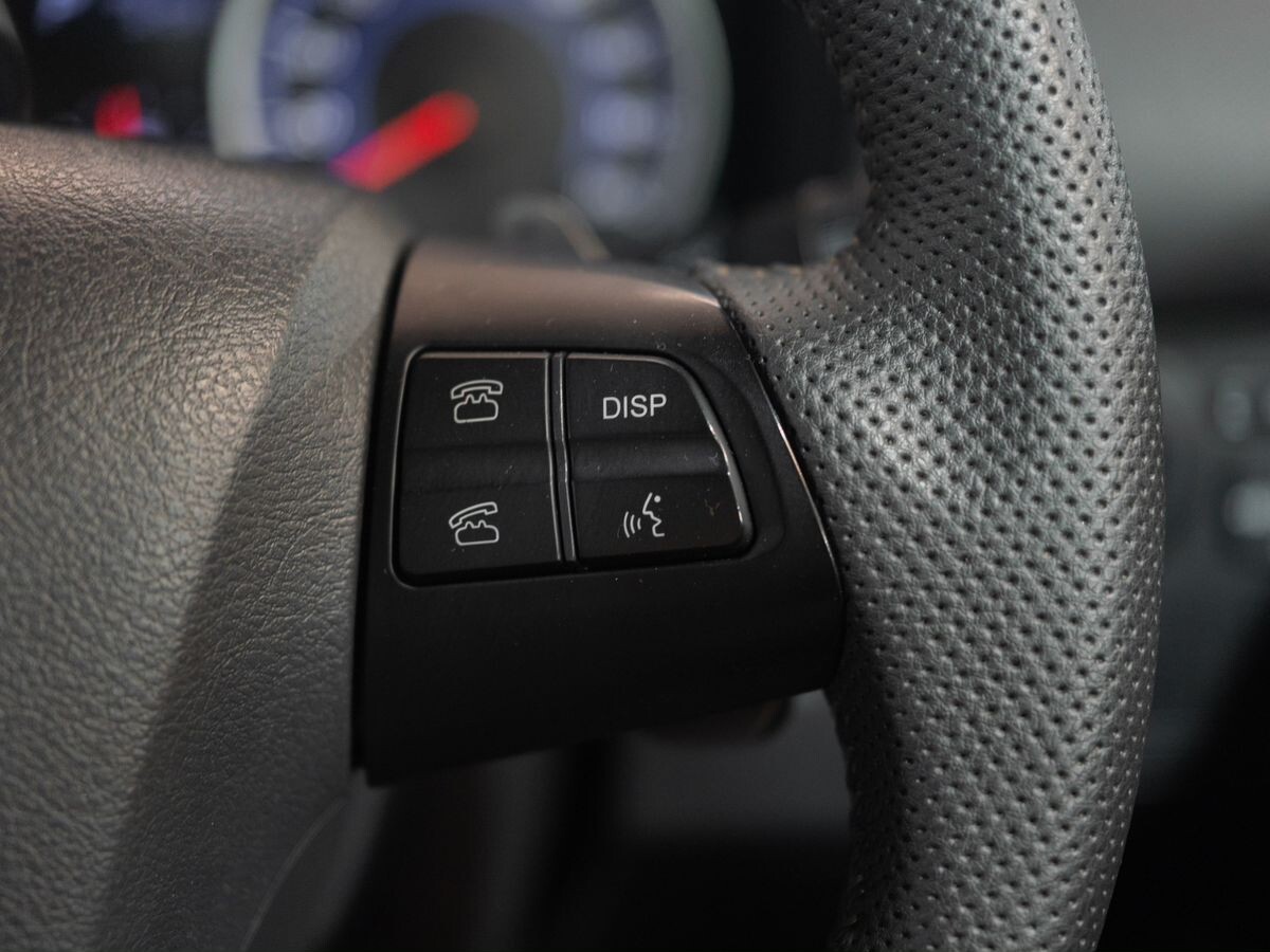 Toyota Wish 2014 - фото автомобиля