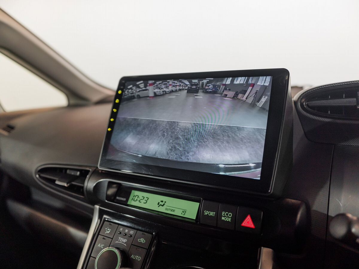 Toyota Wish 2014 - фото автомобиля