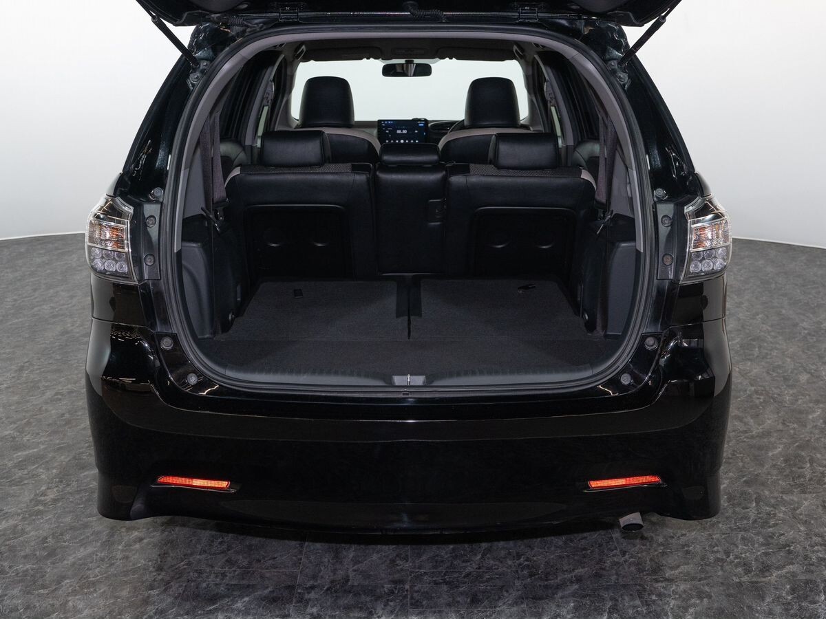 Toyota Wish 2014 - фото автомобиля