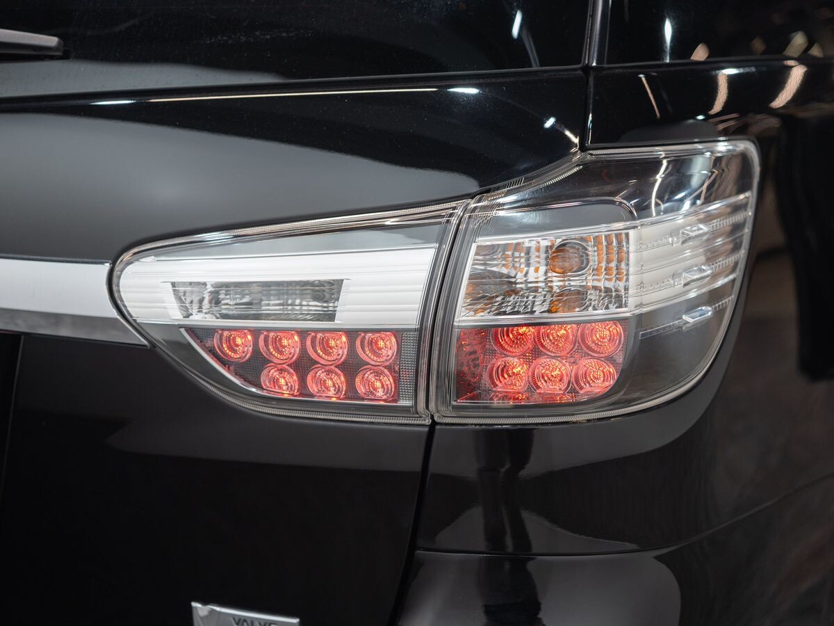 Toyota Wish 2014 - фото автомобиля