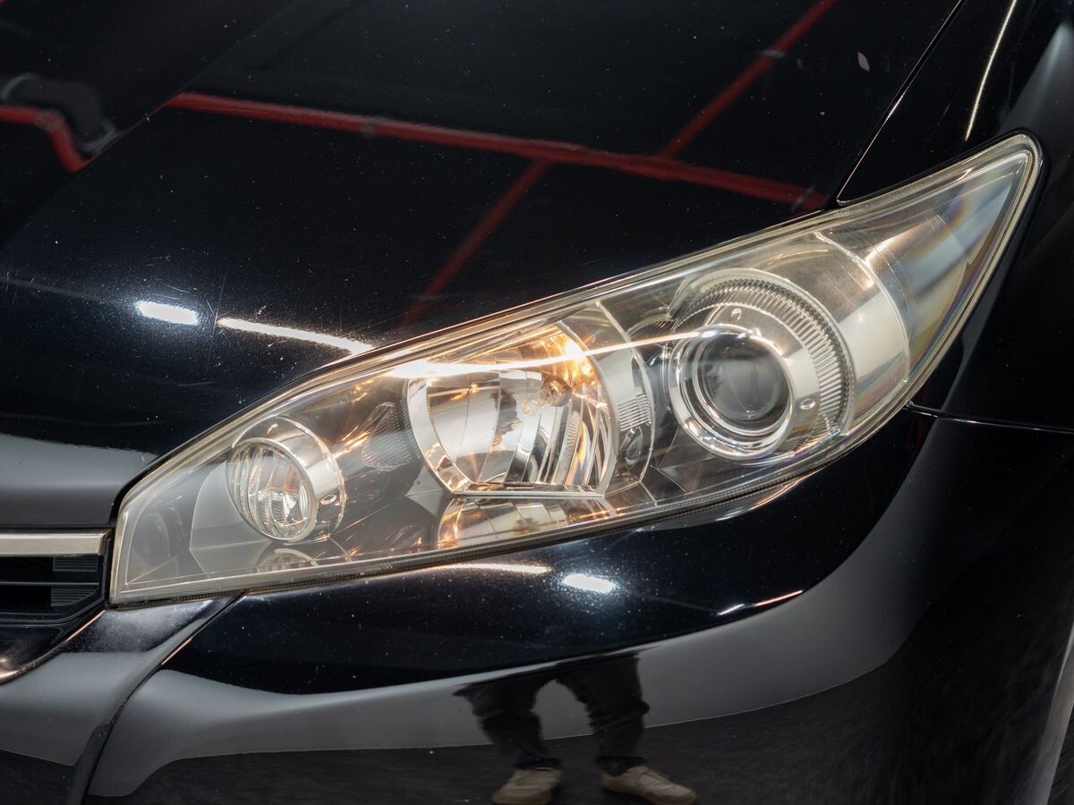 Toyota Wish 2014 - фото автомобиля