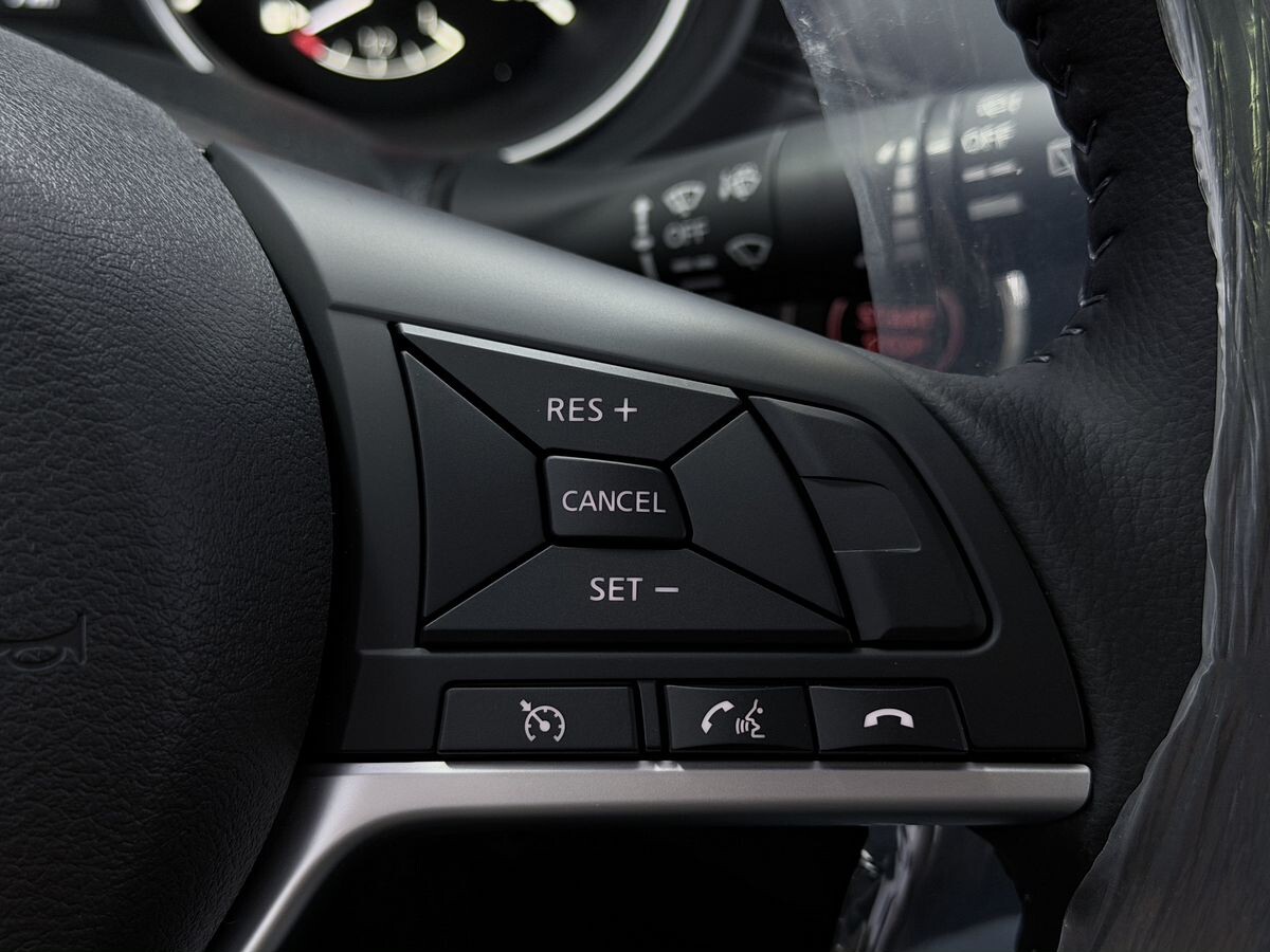 Nissan X-Trail 2026 - фото автомобиля