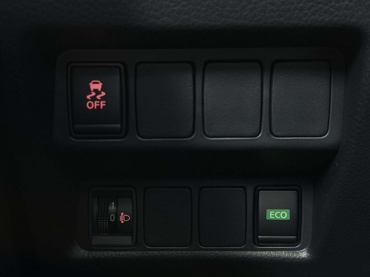 Nissan X-Trail 2026 - фото автомобиля