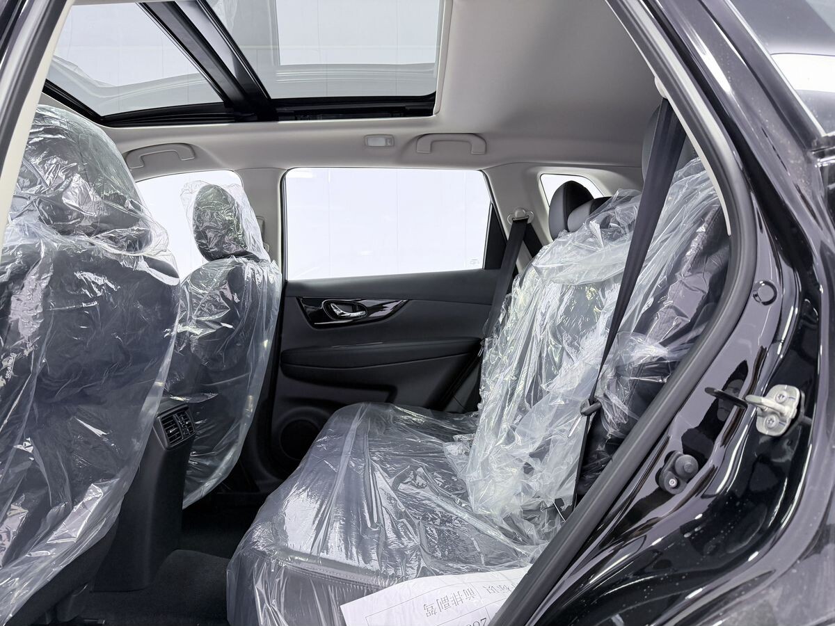 Nissan X-Trail 2026 - фото автомобиля