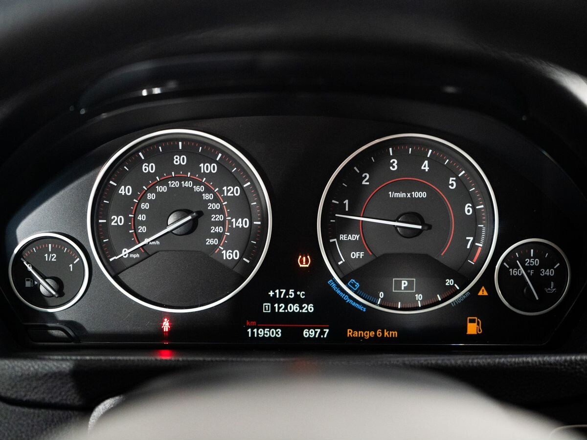 BMW 3-Series 2016 - фото автомобиля