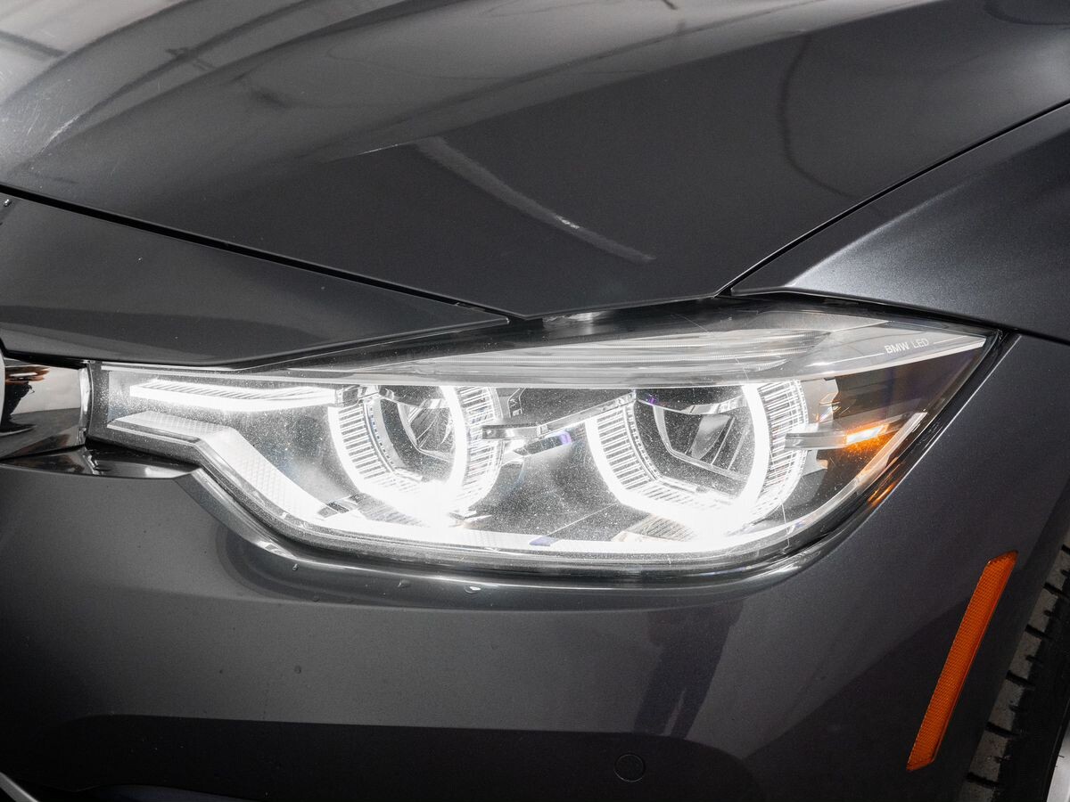 BMW 3-Series 2016 - фото автомобиля