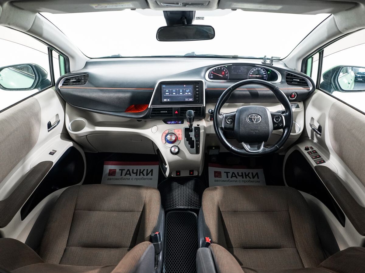 Toyota Sienta 2015 - фото автомобиля